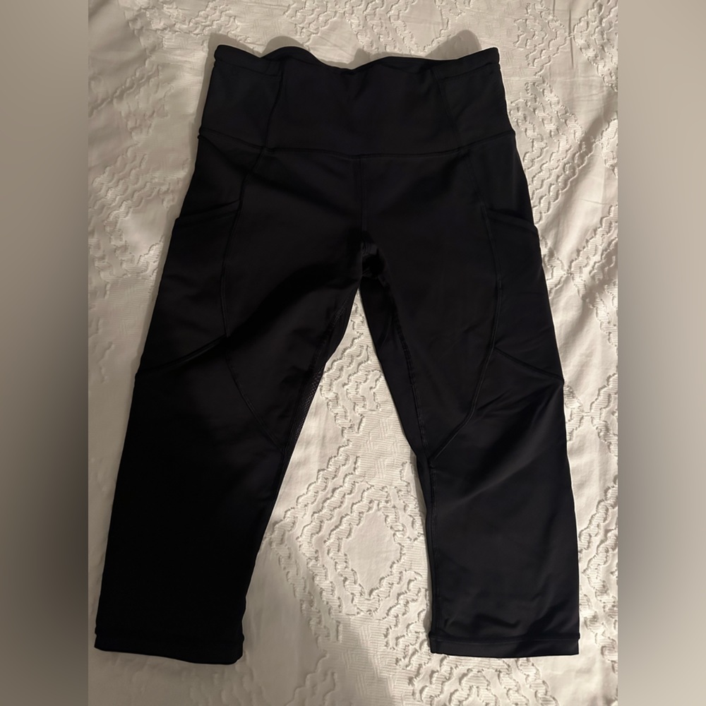 Lululemon Crop Legging - Size 6